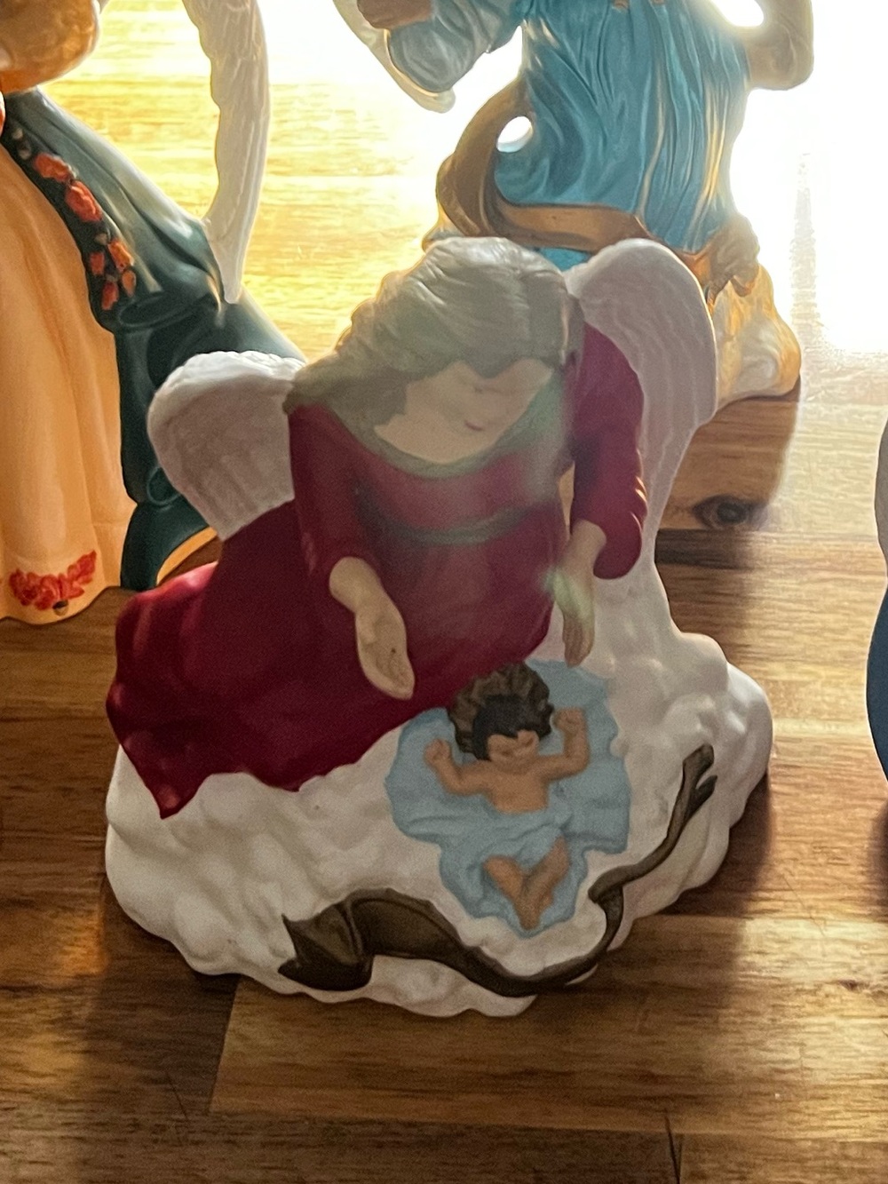 Set of 5 Hand-Painted Vintage Angel Figurines - Multicolor - Picture 8 of 11